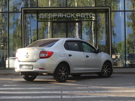 2015 Renault Logan II, серый, 745000 рублей, вид 3