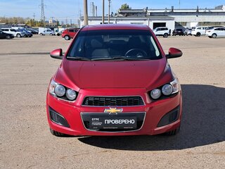 2014 Chevrolet Aveo II, красный, 560000 рублей, вид 2