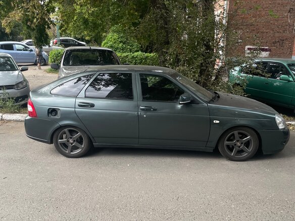 2010 Lada (ВАЗ) Priora I, зелёный, 330000 рублей - вид 3