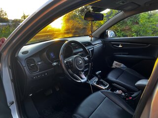 2019 Kia Rio IV, серебристый, 1500000 рублей, вид 5