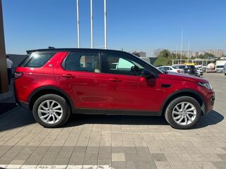 2017 Land Rover Discovery Sport I, красный, 1890000 рублей, вид 4
