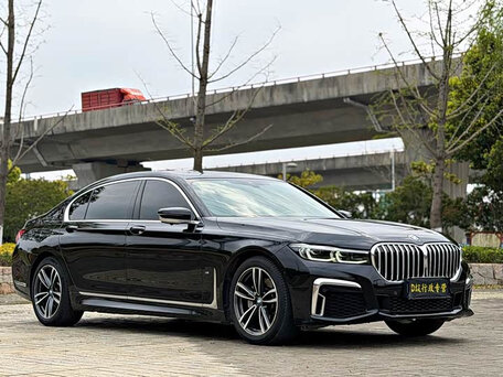 2021 BMW 7 серии 730i VI (G11/G12) Рестайлинг, чёрный, 6277926 рублей, вид 3
