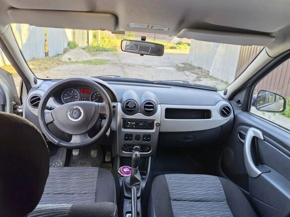 2012 Renault Logan I Рестайлинг, бежевый, 600000 рублей - вид 5