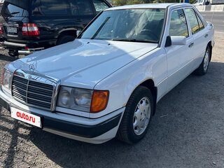 1993 Mercedes-Benz W124 300, белый, 1650000 рублей, вид 2
