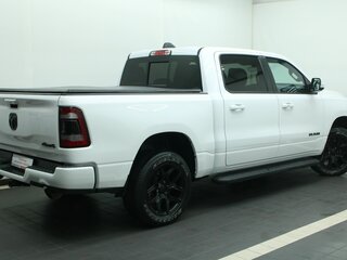 2021 Ram 1500 Crew Cab V, белый, 7095000 рублей, вид 3