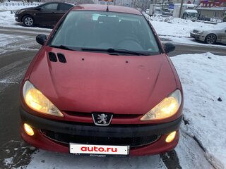 2007 Peugeot 206, красный, 199000 рублей, вид 2