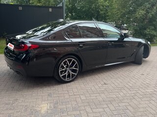 2020 BMW 5 серии 530d xDrive VII (G30/G31/G38) Рестайлинг, чёрный, 6900000 рублей, вид 3