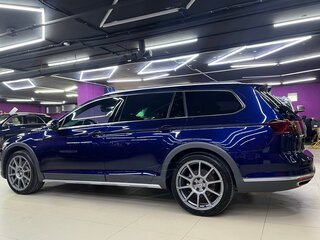 2018 Volkswagen Passat Alltrack B8, синий, 2800000 рублей, вид 2