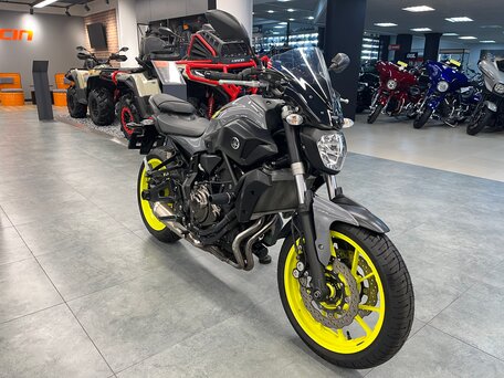 2017 Yamaha MT-07 (FZ-07), серый, 770000 рублей, вид 5
