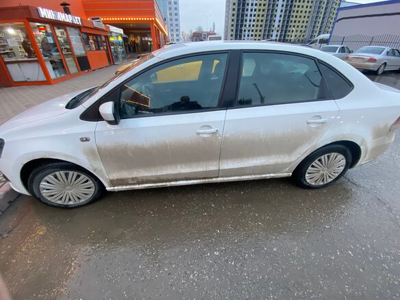 2014 Volkswagen Polo V, белый, 700000 рублей - вид 1