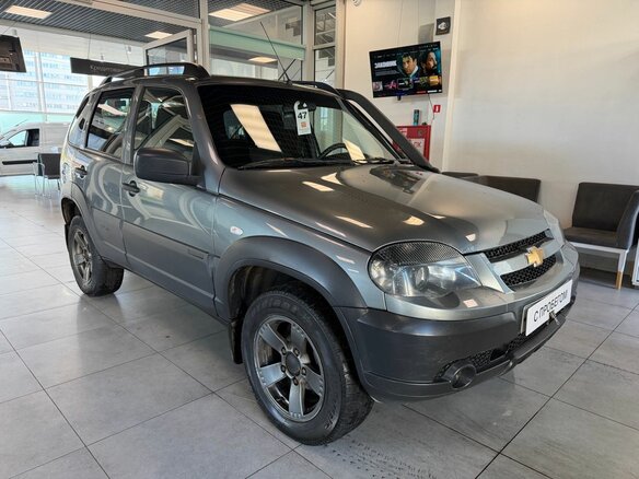 2019 Chevrolet Niva I Рестайлинг, зелёный, 689000 рублей - вид 1