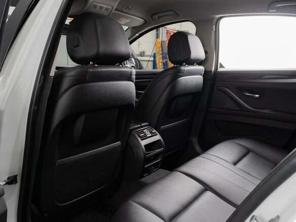 2016 BMW 5 серии 520i VI (F10/F11/F07) Рестайлинг, белый, 2300000 рублей - вид 10