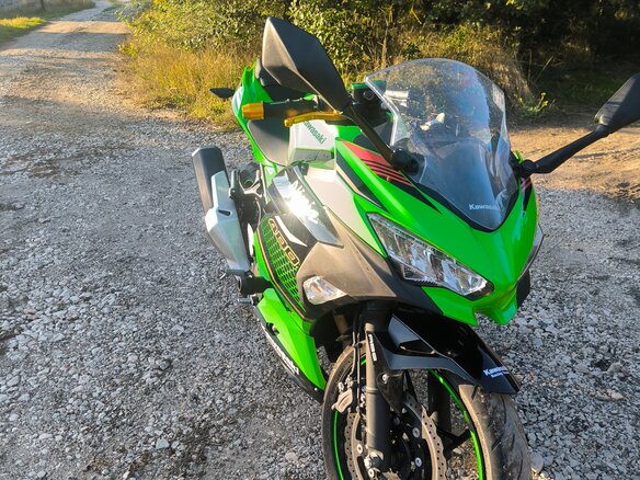 2020 Kawasaki Ninja 400, зелёный, 500000 рублей