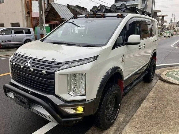 2023 Mitsubishi Delica D:5 I Рестайлинг, белый, 2800000 рублей