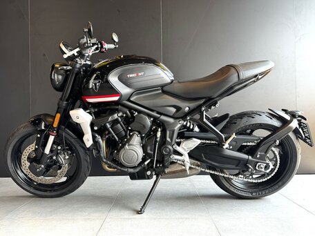 2021 Triumph Trident 660, чёрный, 930000 рублей, вид 3