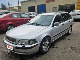 2000 Volvo V40 I Рестайлинг, серебристый, 230000 рублей, вид 1