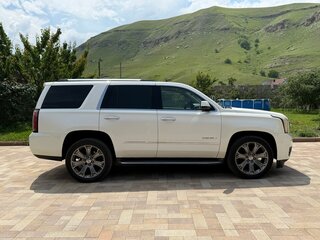 2015 GMC Yukon IV (GMT K2UG), белый, 3000000 рублей, вид 3
