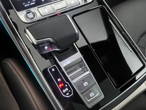 2024 Audi Q7 50 TDI II (4M) Рестайлинг 2, чёрный - вид 19