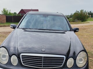 2003 Mercedes-Benz E-Класс 200 III (W211, S211), чёрный, 600000 рублей, вид 3