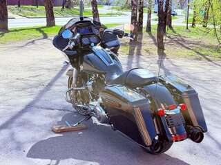 2022 Harley-Davidson Road Glide, чёрный, 1750000 рублей, вид 2