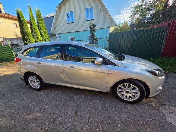 2013 Ford Focus III, серебристый, 750000 рублей - вид 3