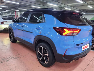 2023 Chevrolet TrailBlazer III, голубой, 1900777 рублей, вид 3
