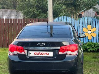 2010 Chevrolet Cruze I, чёрный, 400000 рублей, вид 4