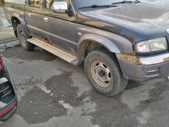 2004 Mazda B-series V, чёрный, 350000 рублей - вид 3