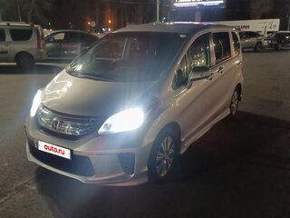 2013 Honda Freed I Рестайлинг, серебристый, 1100000 рублей, вид 1