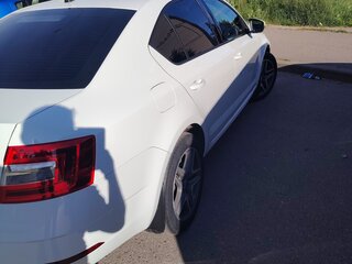 2017 Skoda Octavia III (A7) Рестайлинг, белый, 1650000 рублей, вид 5