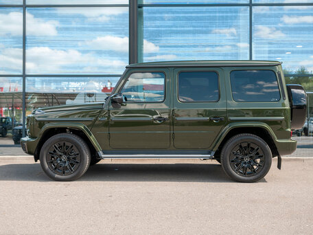 2026 Mercedes-Benz G-Класс 450 d III (W465) Рестайлинг, зелёный, 26000000 рублей, вид 3