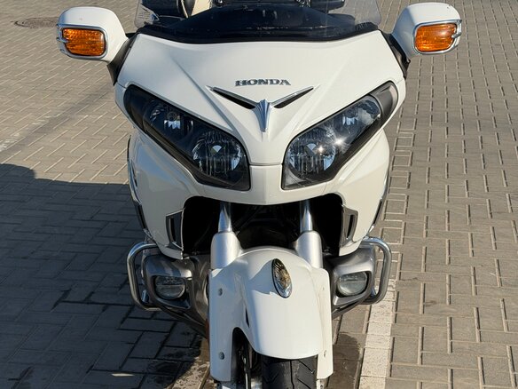 2014 Honda GL 1800 Gold Wing, белый, 1650000 рублей
