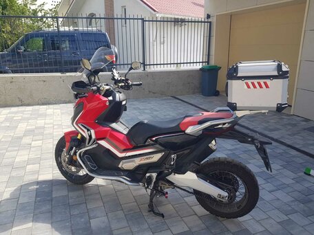 2017 Honda X-ADV, красный, 895000 рублей, вид 2