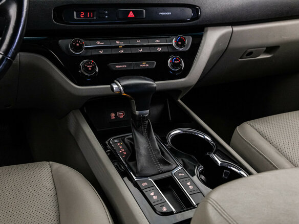 2019 Kia Carnival III, белый - вид 11