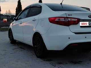 2012 Kia Rio 5-speed III, белый, 770000 рублей, вид 4