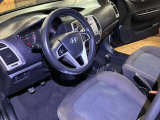2010 Hyundai i20 I, чёрный, 400000 рублей, вид 4