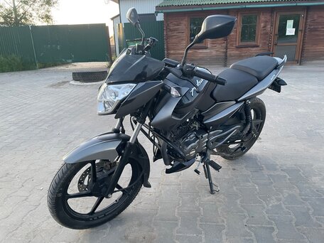 2024 Bajaj Pulsar NS 125, чёрный, 150000 рублей, вид 2