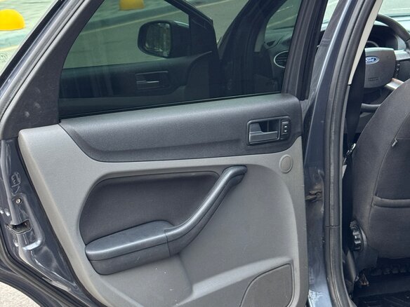 2008 Ford Focus II Рестайлинг, серый - вид 18