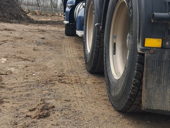2004 Kenworth T2000, синий, 2000000 рублей - вид 5