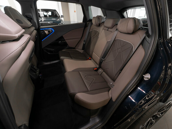 2026 BMW X3 Long 30L xDrive IV (G45/G48), чёрный, 6900000 рублей - вид 13