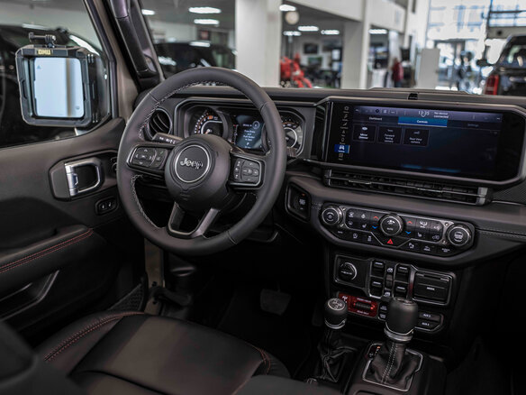 2026 Jeep Wrangler IV (JL) Рестайлинг, зелёный, 10779525 рублей - вид 34