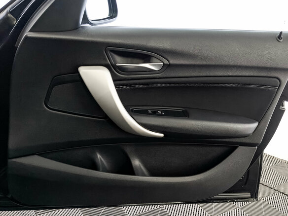 2017 BMW 1 серии 118i II (F20/F21) Рестайлинг 2, чёрный, 1715000 рублей - вид 23