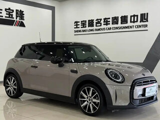 2022 Mini Hatch Cooper III (F55/F56) Рестайлинг 2, серый, 1980000 рублей, вид 1