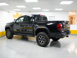2026 GMC Canyon AT4X III, чёрный, 9499000 рублей, вид 4
