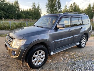 2013 Mitsubishi Pajero IV Рестайлинг 1, серый, 2000000 рублей, вид 3