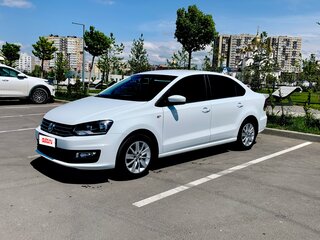 2018 Volkswagen Polo V Рестайлинг, белый, 1299999 рублей, вид 1