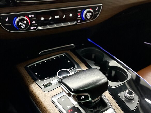 2018 Audi Q7 II (4M), белый, 4680000 рублей - вид 26