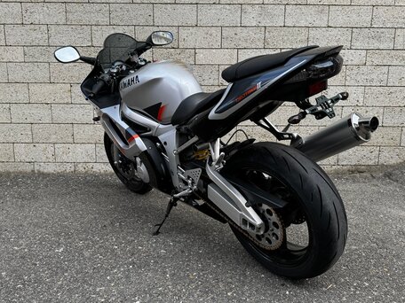 1998 Yamaha YZF-R6, серебристый, 420000 рублей, вид 2