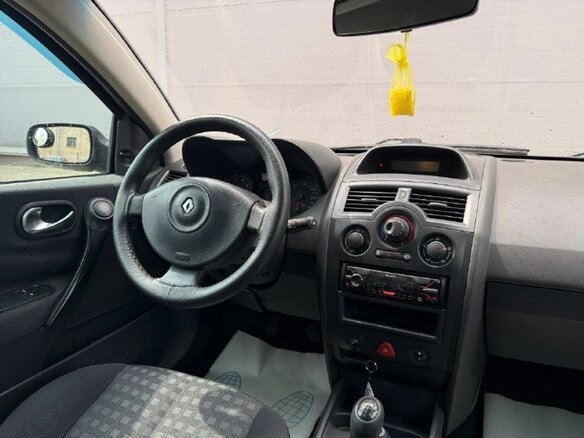 2007 Renault Megane II Рестайлинг, чёрный - вид 12