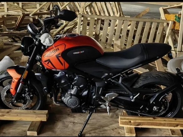 2023 Triumph Trident 660, оранжевый, 850000 рублей - вид 5